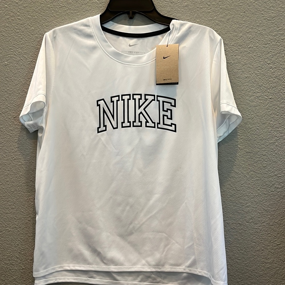 Nike White T Shirt Dri-Fit Size XL Women’s